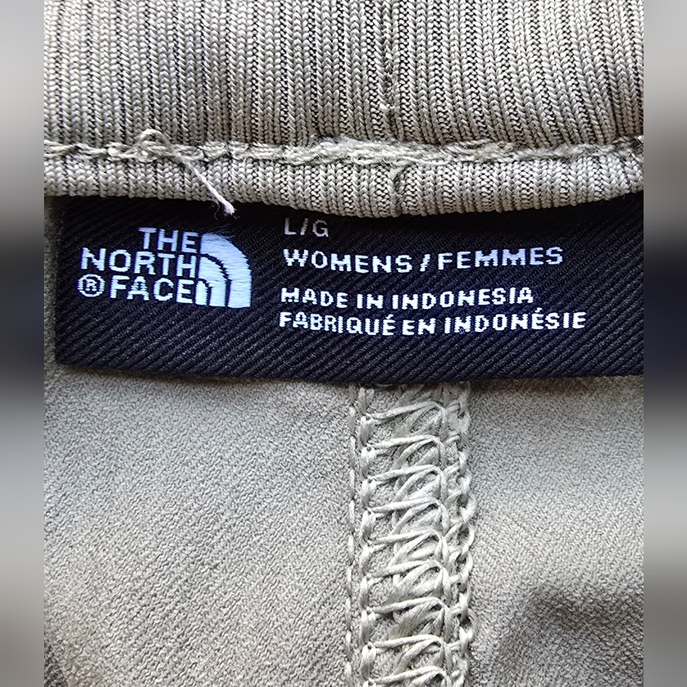 The North Face Tan Hiking Athleisure Gorpcore Capri Style Pants - Picture 2 of 11